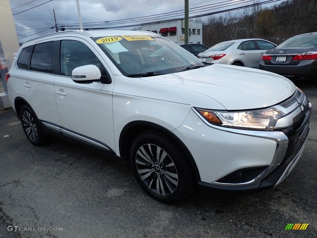 2019 Outlander SEL - Pearl White / Black photo #8