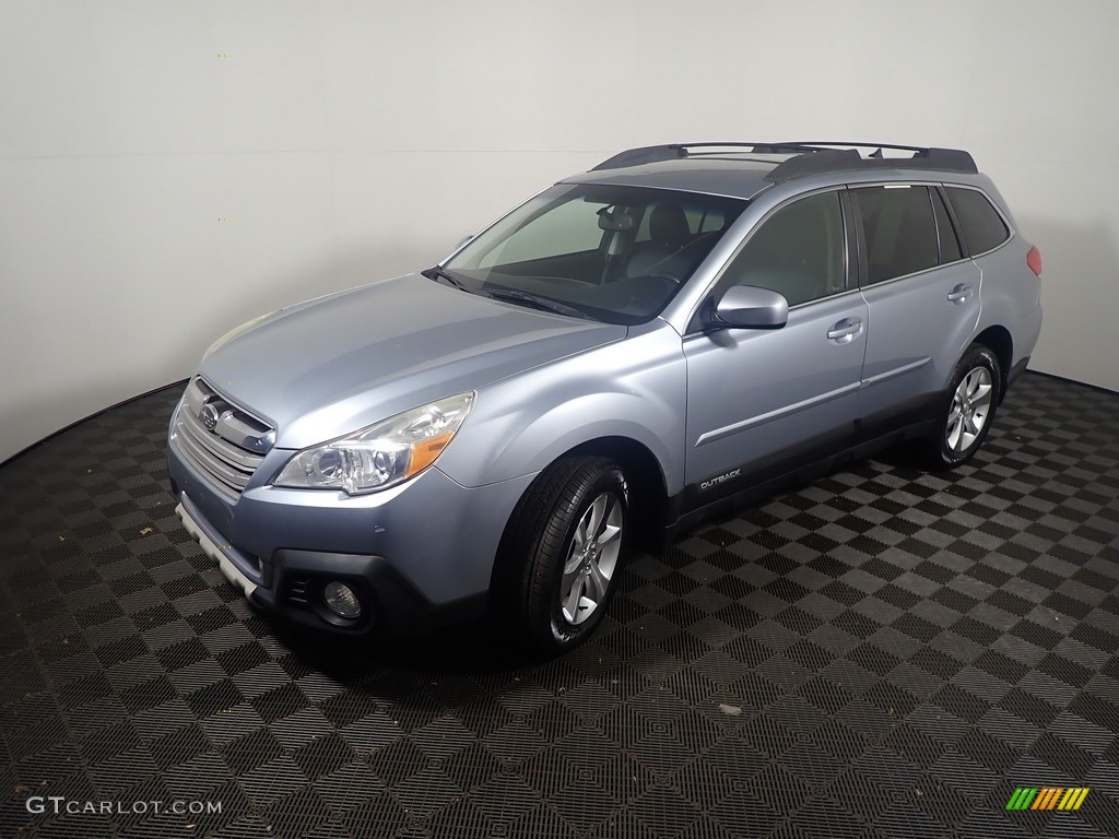 Ice Silver Metallic 2013 Subaru Outback 2.5i Exterior Photo #143246115