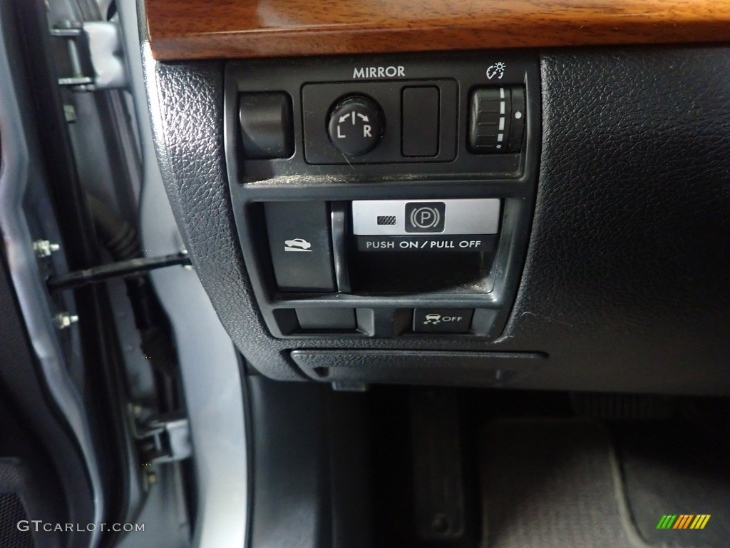 2013 Subaru Outback 2.5i Controls Photo #143246400