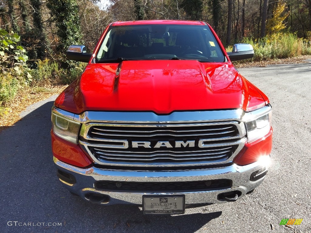 2019 1500 Laramie Quad Cab 4x4 - Flame Red / Black photo #3