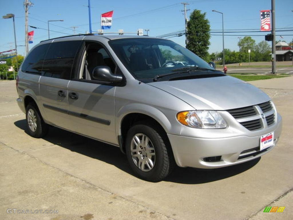 2005 Grand Caravan SE - Bright Silver Metallic / Medium Slate Gray photo #4