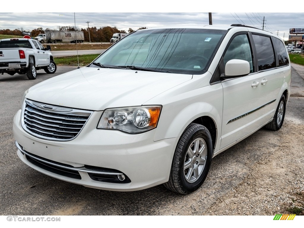 2011 Town & Country Touring - Stone White / Black/Light Graystone photo #8