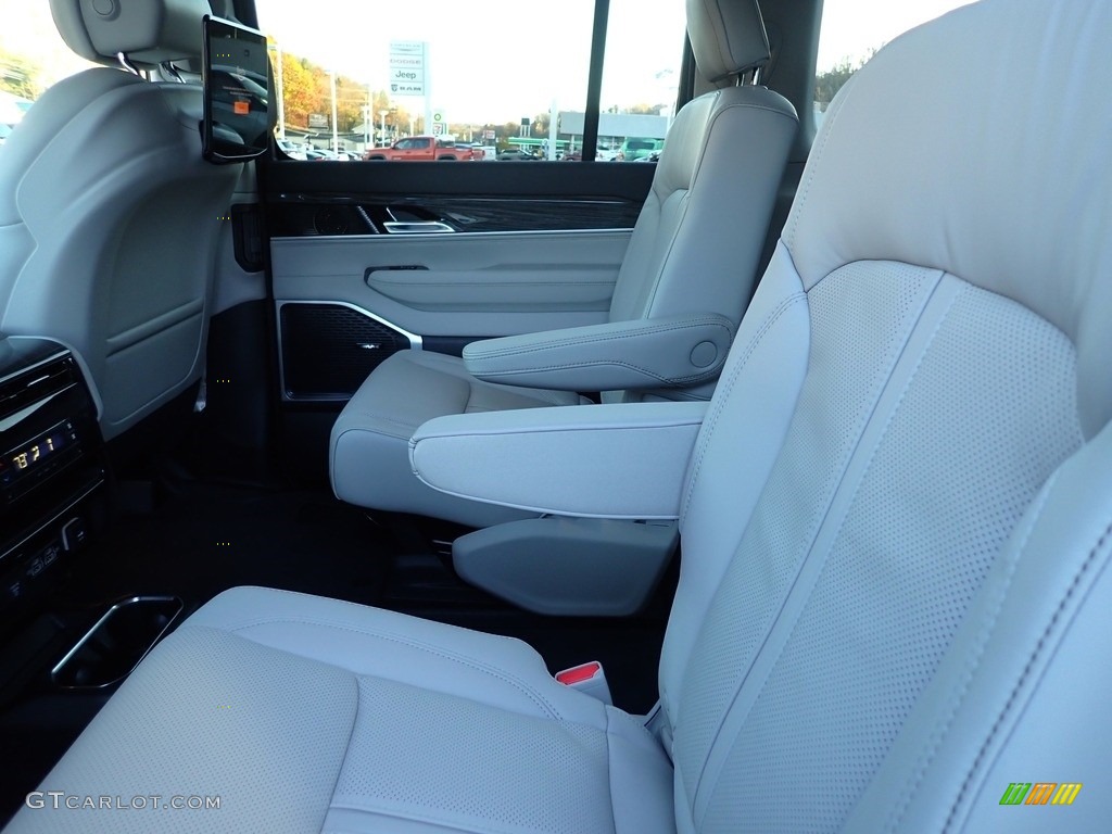 2022 Jeep Wagoneer Series III 4x4 Rear Seat Photo #143248685