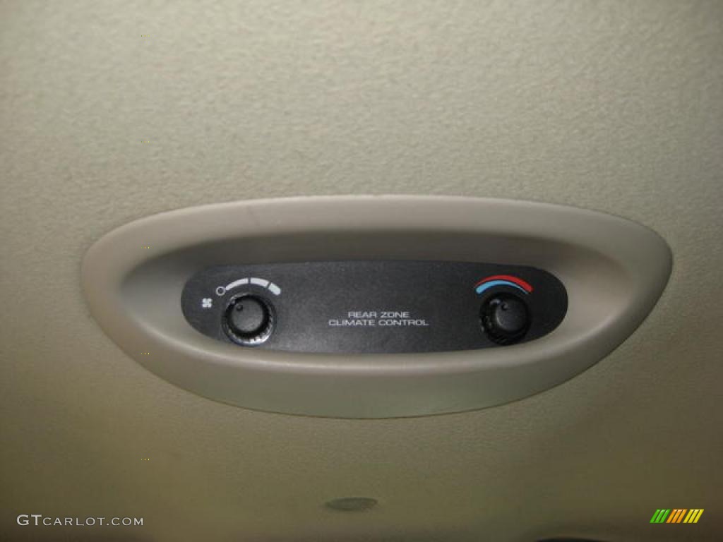 2005 Grand Caravan SE - Bright Silver Metallic / Medium Slate Gray photo #24