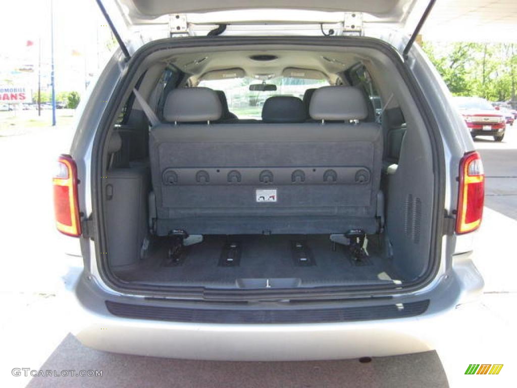 2005 Grand Caravan SE - Bright Silver Metallic / Medium Slate Gray photo #26