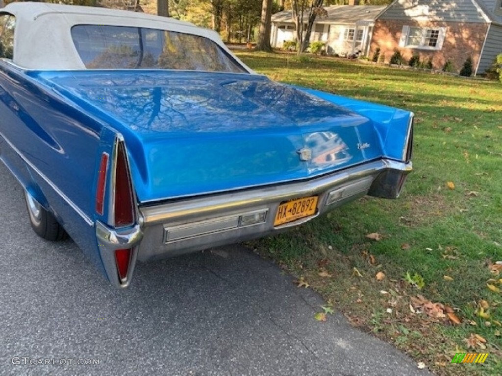 Corinthian Blue Metallic 1970 Cadillac DeVille Convertible Exterior Photo #143252063