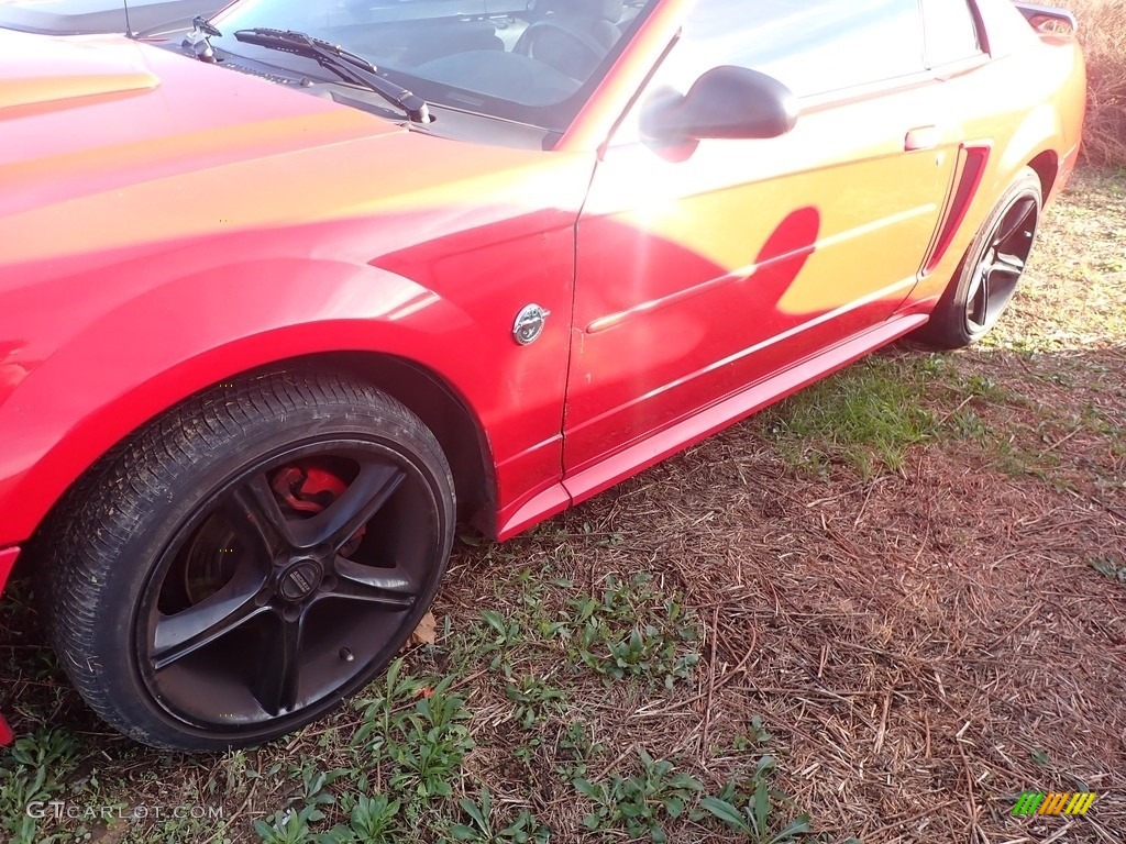 2004 Mustang V6 Coupe - Torch Red / Dark Charcoal photo #8