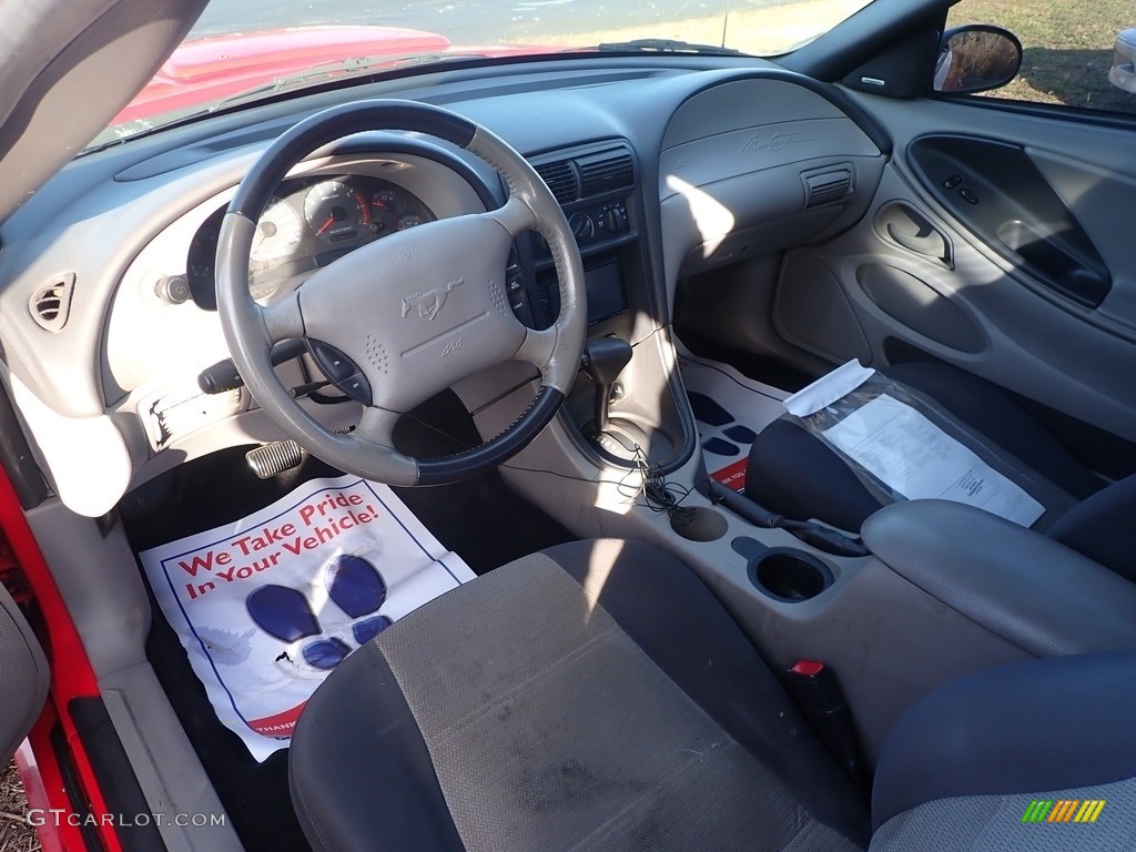 2004 Mustang V6 Coupe - Torch Red / Dark Charcoal photo #12