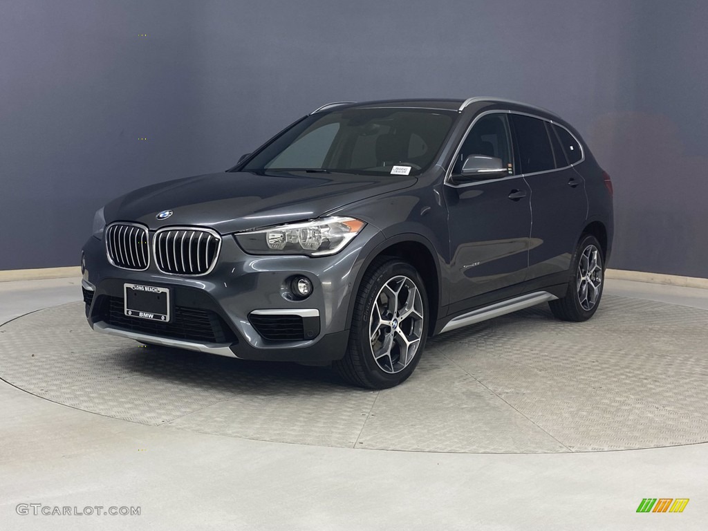 2018 X1 sDrive28i - Mineral Grey Metallic / Black photo #2