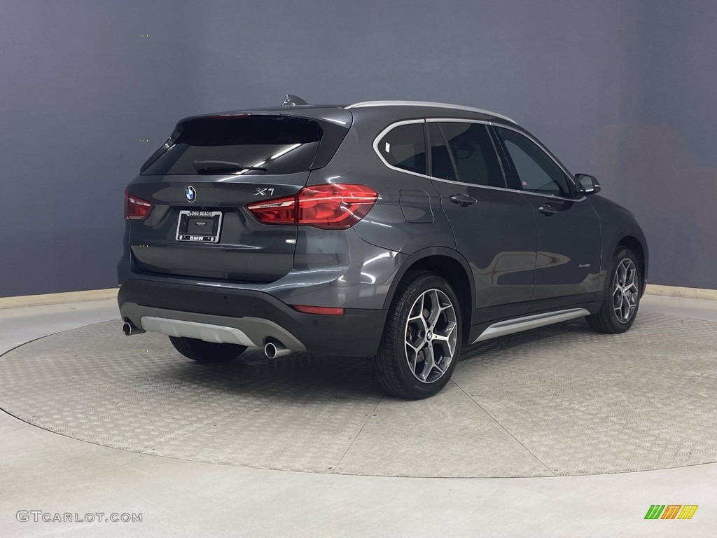 2018 X1 sDrive28i - Mineral Grey Metallic / Black photo #3