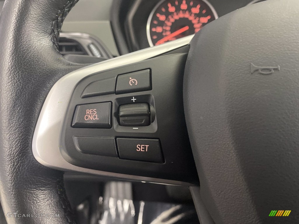 2018 X1 sDrive28i - Mineral Grey Metallic / Black photo #16