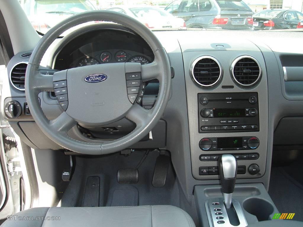 2006 Freestyle SEL AWD - Oxford White / Shale Grey photo #19