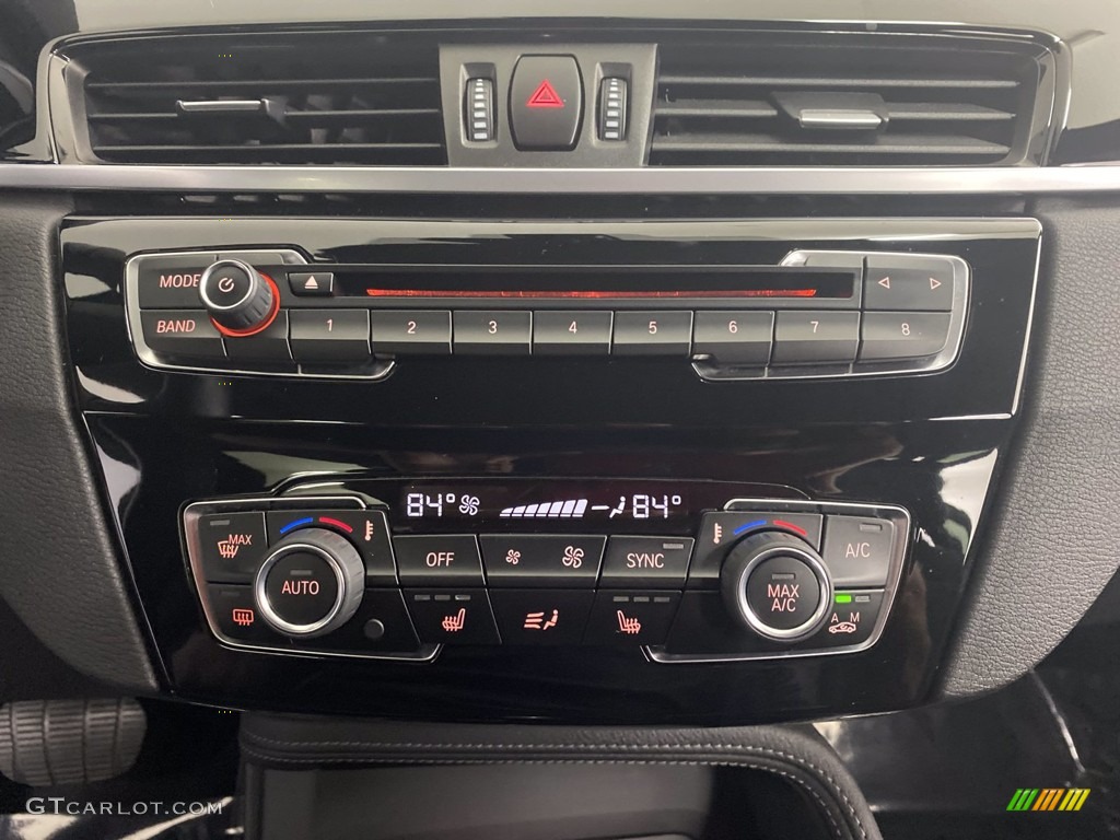 2018 X1 sDrive28i - Mineral Grey Metallic / Black photo #22
