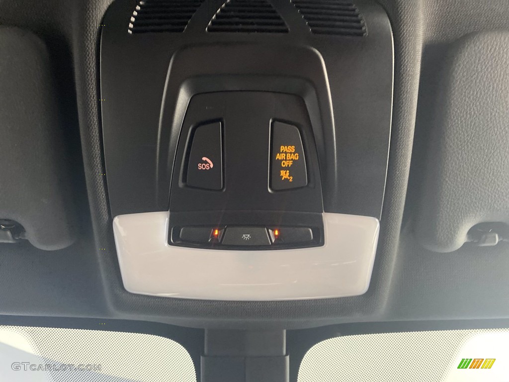 2018 X1 sDrive28i - Mineral Grey Metallic / Black photo #27