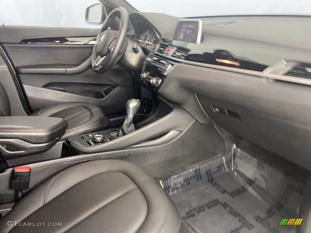 2018 X1 sDrive28i - Mineral Grey Metallic / Black photo #29