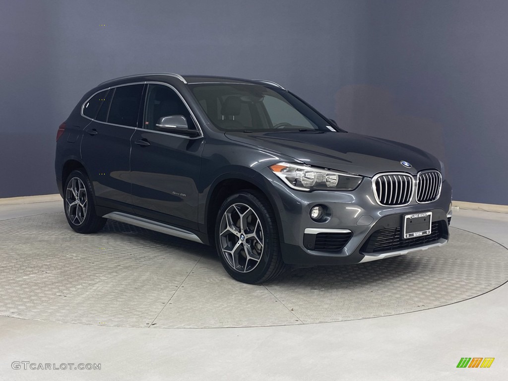 2018 X1 sDrive28i - Mineral Grey Metallic / Black photo #34