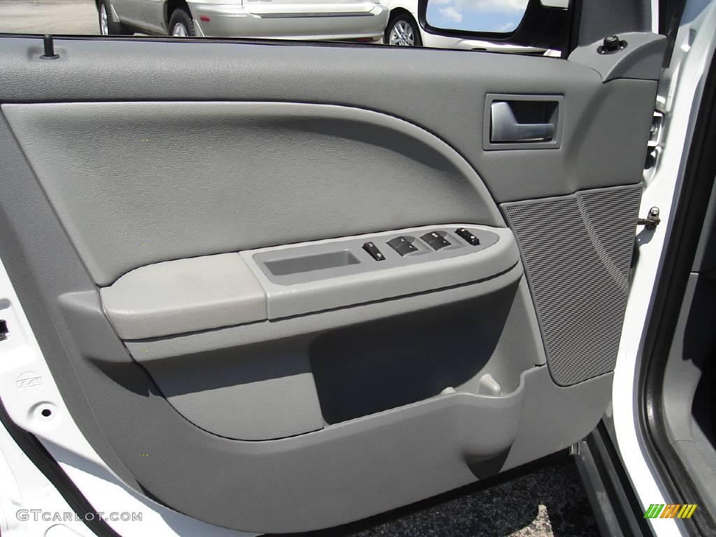 2006 Freestyle SEL AWD - Oxford White / Shale Grey photo #22