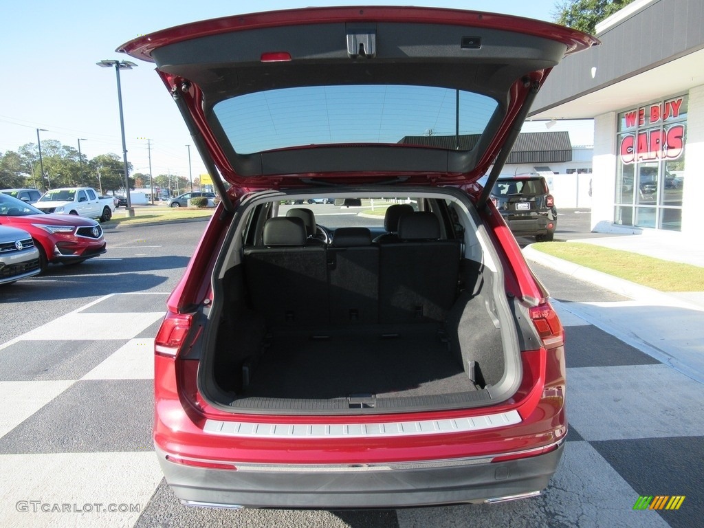 2018 Tiguan SEL 4MOTION - Cardinal Red Metallic / Titan Black photo #5