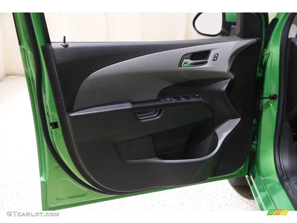 2016 Chevrolet Sonic LT Hatchback Door Panel Photos