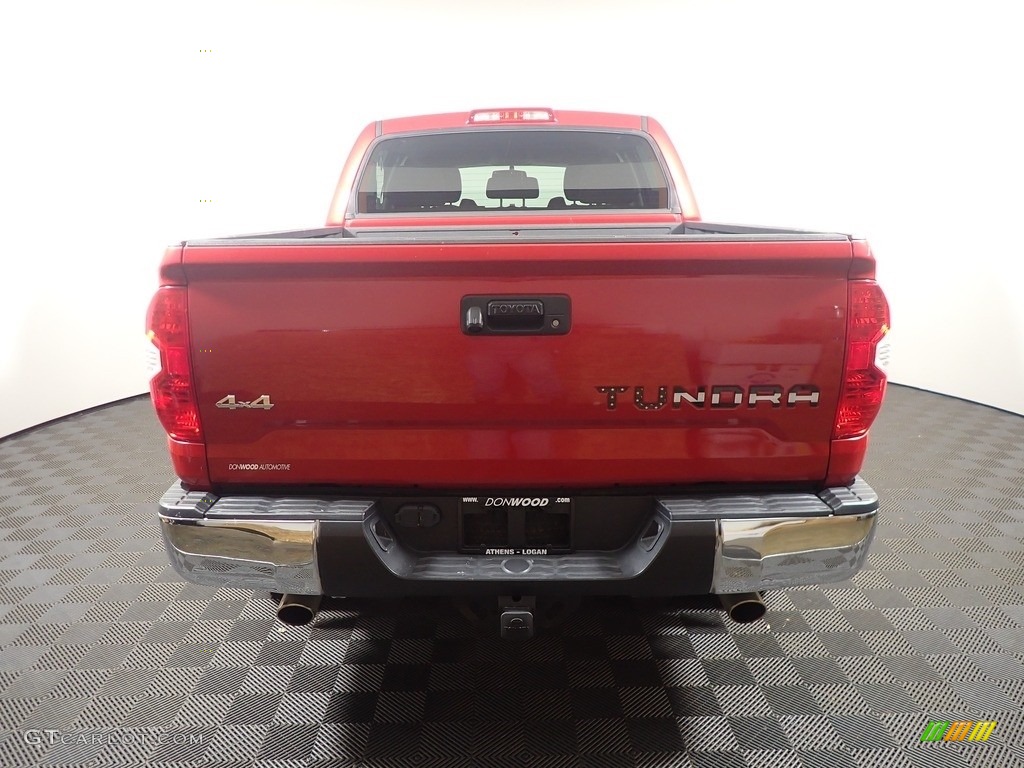 2017 Tundra SR5 CrewMax 4x4 - Barcelona Red Metallic / Black photo #14