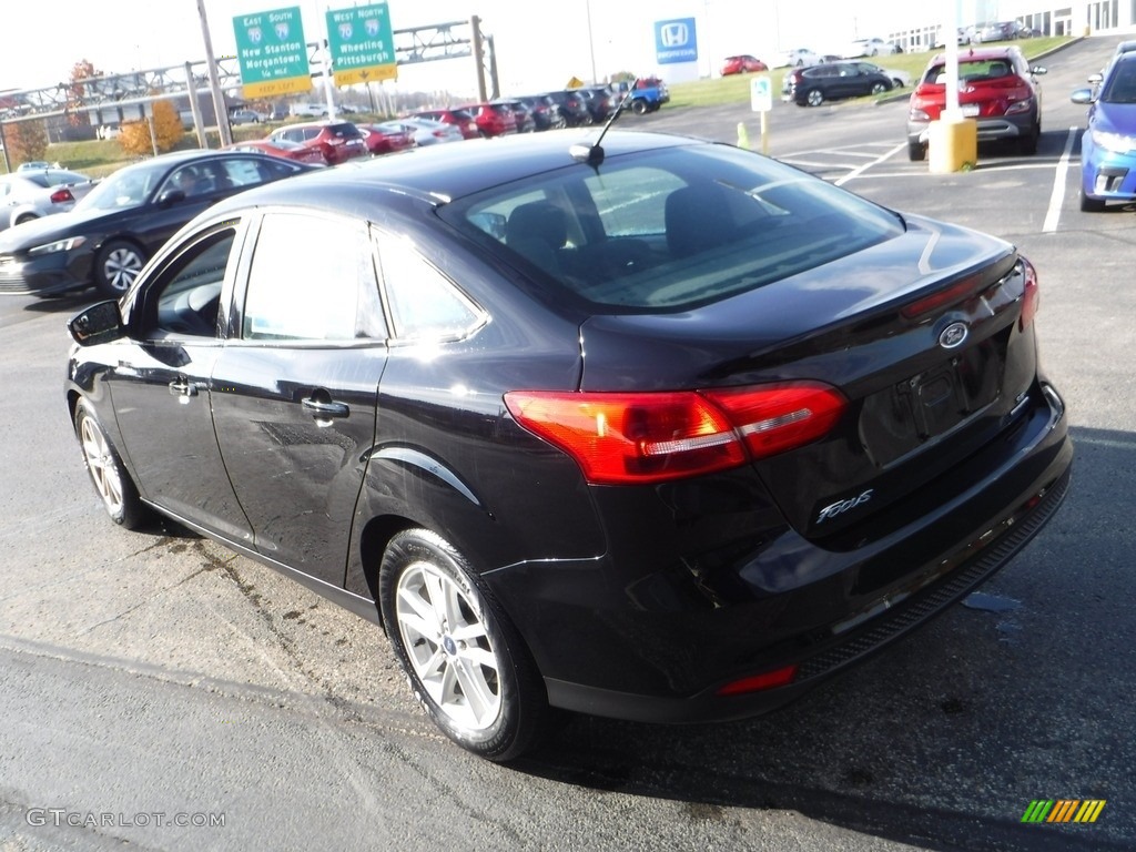 2016 Focus SE Sedan - Shadow Black / Charcoal Black photo #7
