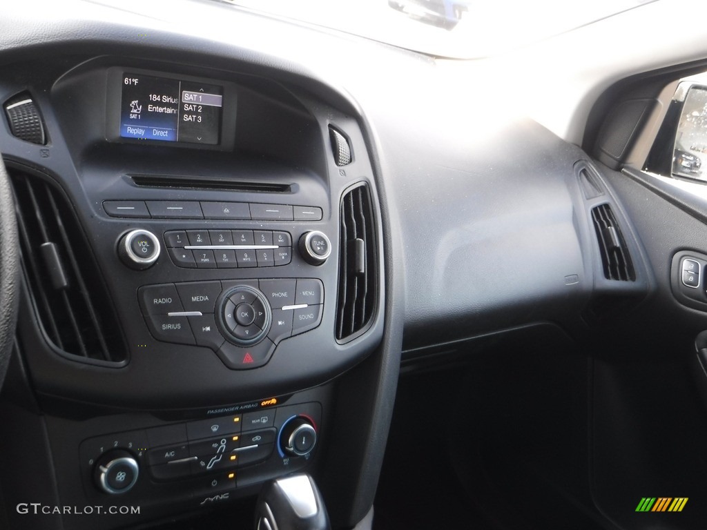 2016 Focus SE Sedan - Shadow Black / Charcoal Black photo #16