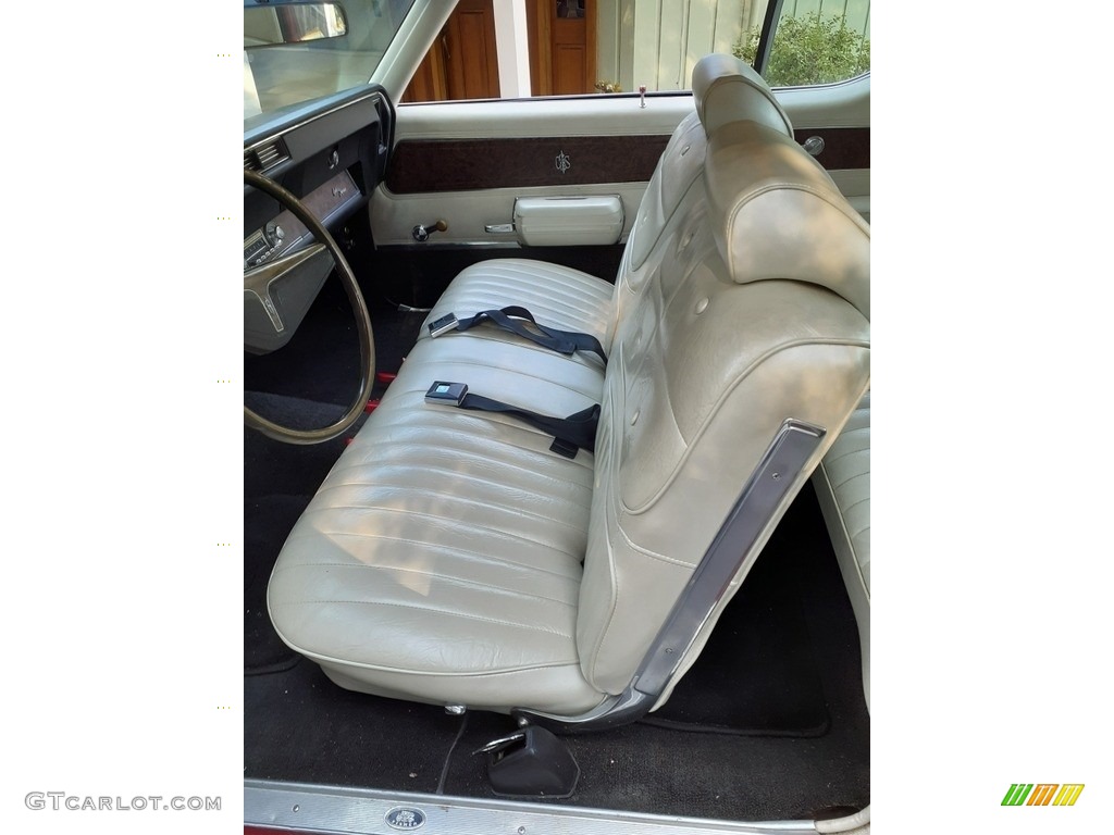 1970 Oldsmobile Cutlass Supreme Hardtop Coupe Front Seat Photo #143259688
