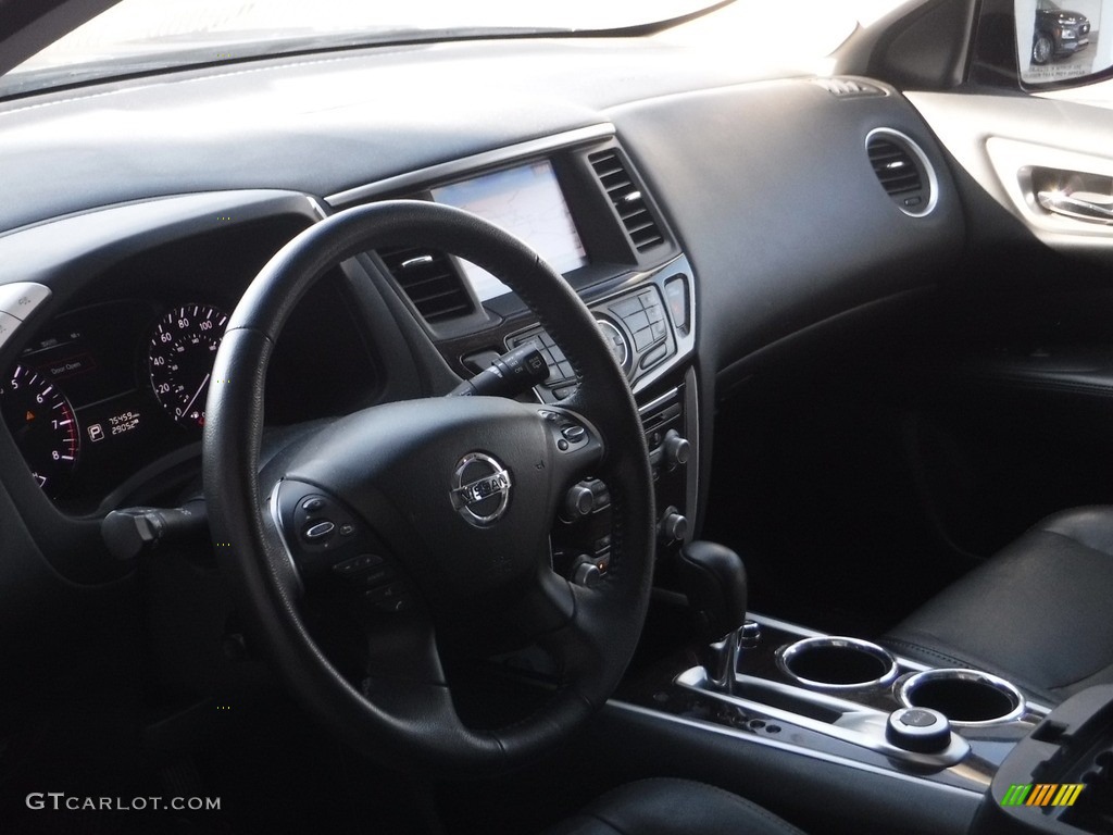 2013 Pathfinder Platinum 4x4 - Dark Slate / Charcoal photo #15
