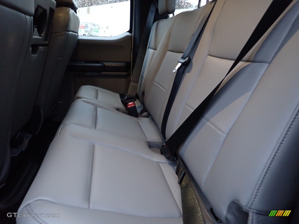 2022 F350 Super Duty XL SuperCab 4x4 - Oxford White / Medium Earth Gray photo #13