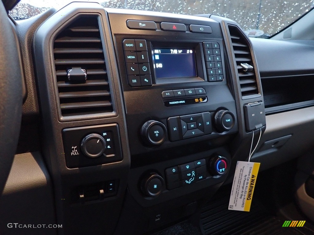 2022 F350 Super Duty XL SuperCab 4x4 - Oxford White / Medium Earth Gray photo #17