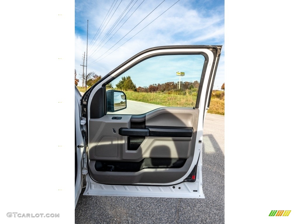 2016 F150 Lariat SuperCab 4x4 - Oxford White / Medium Earth Gray photo #27