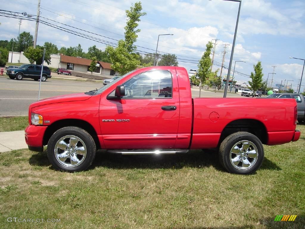 2004 Ram 1500 SLT Regular Cab 4x4 - Flame Red / Dark Slate Gray photo #2