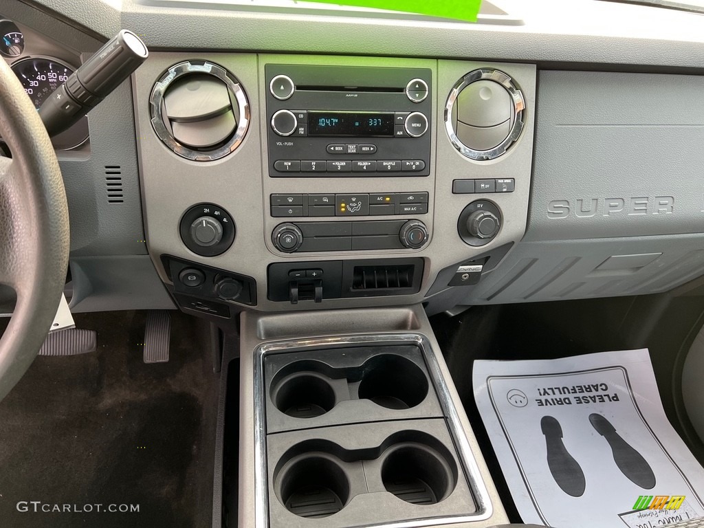 2016 Ford F250 Super Duty XLT Super Cab 4x4 Controls Photos