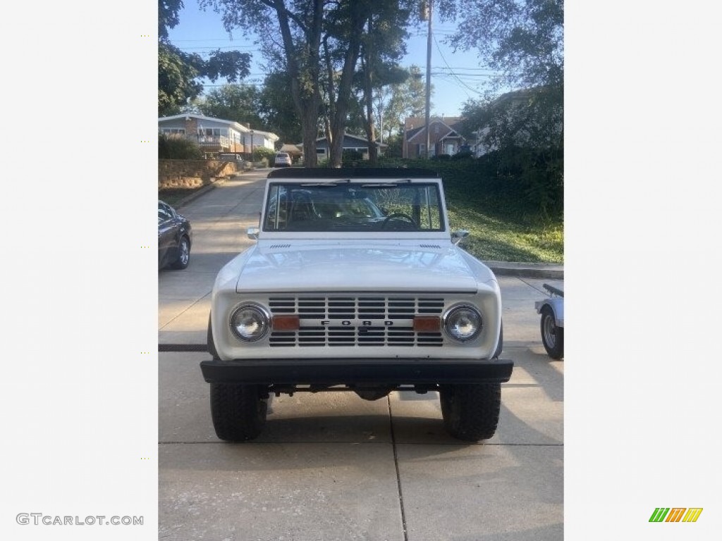 Wimbledon White 1975 Ford Bronco 4x4 Exterior Photo #143267974
