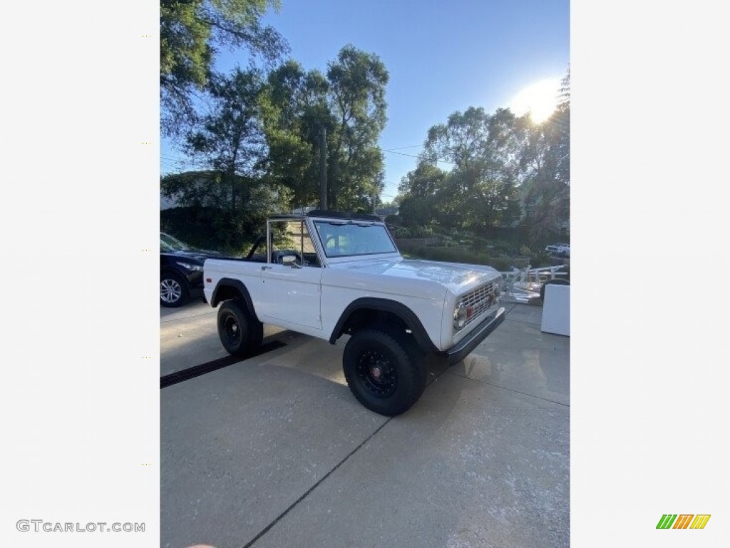 Wimbledon White 1975 Ford Bronco 4x4 Exterior Photo #143267992