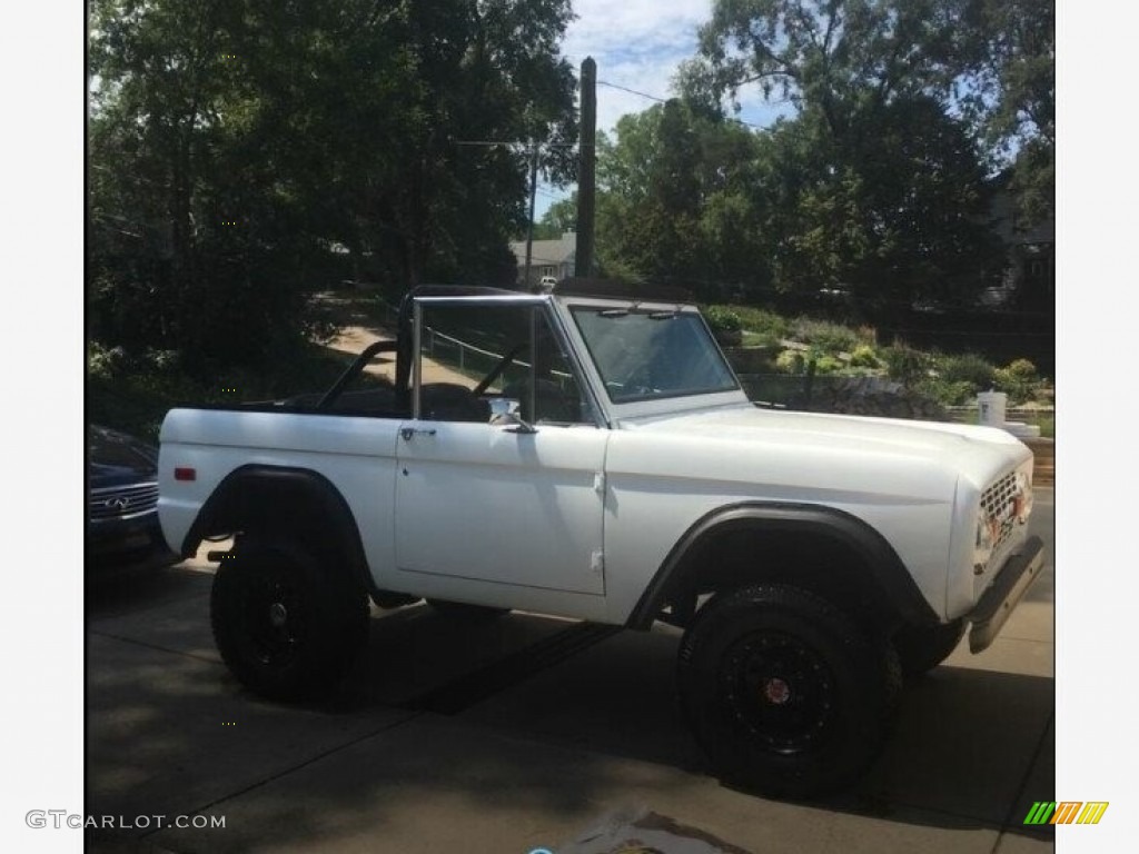 Wimbledon White 1975 Ford Bronco 4x4 Exterior Photo #143268022