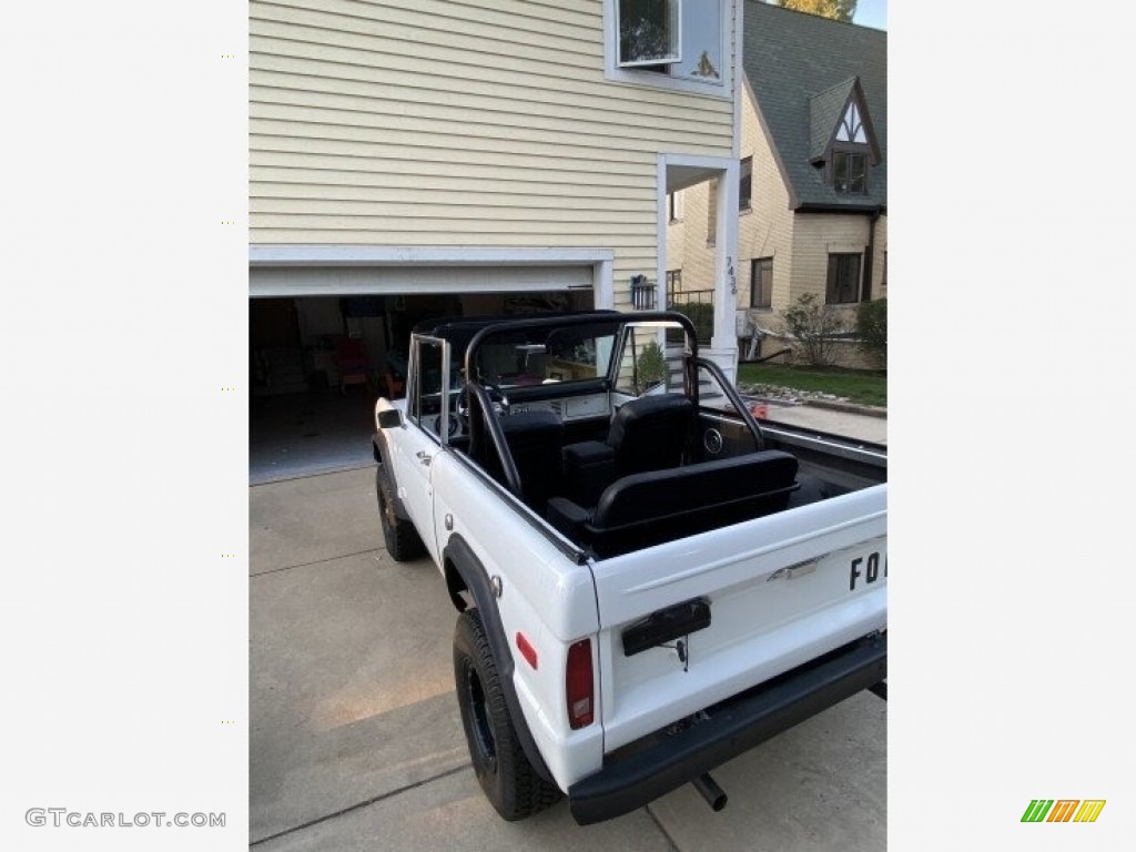 1975 Bronco 4x4 - Wimbledon White / Black photo #40