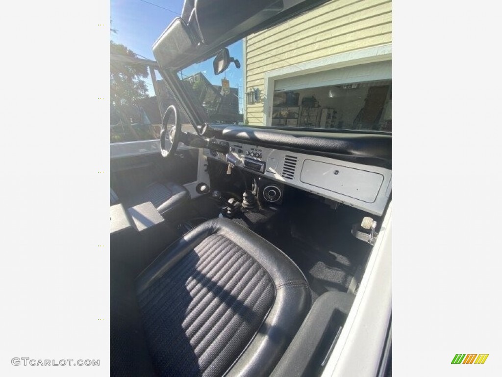 1975 Ford Bronco 4x4 Front Seat Photo #143268337