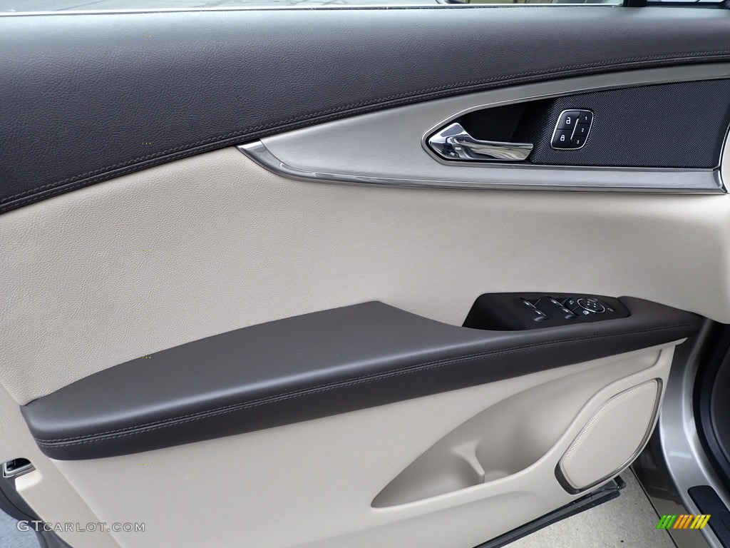 2017 Lincoln MKX Premier AWD Door Panel Photos