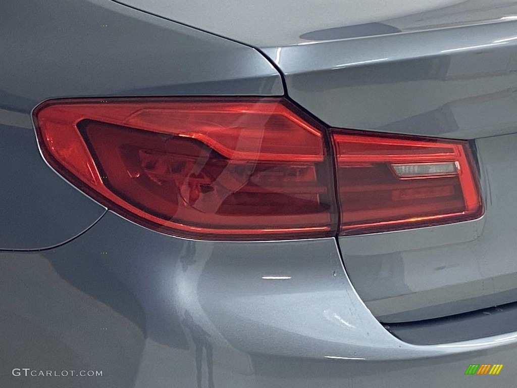 2018 5 Series 530e iPerfomance Sedan - Mediterranean Blue Metallic / Black photo #8
