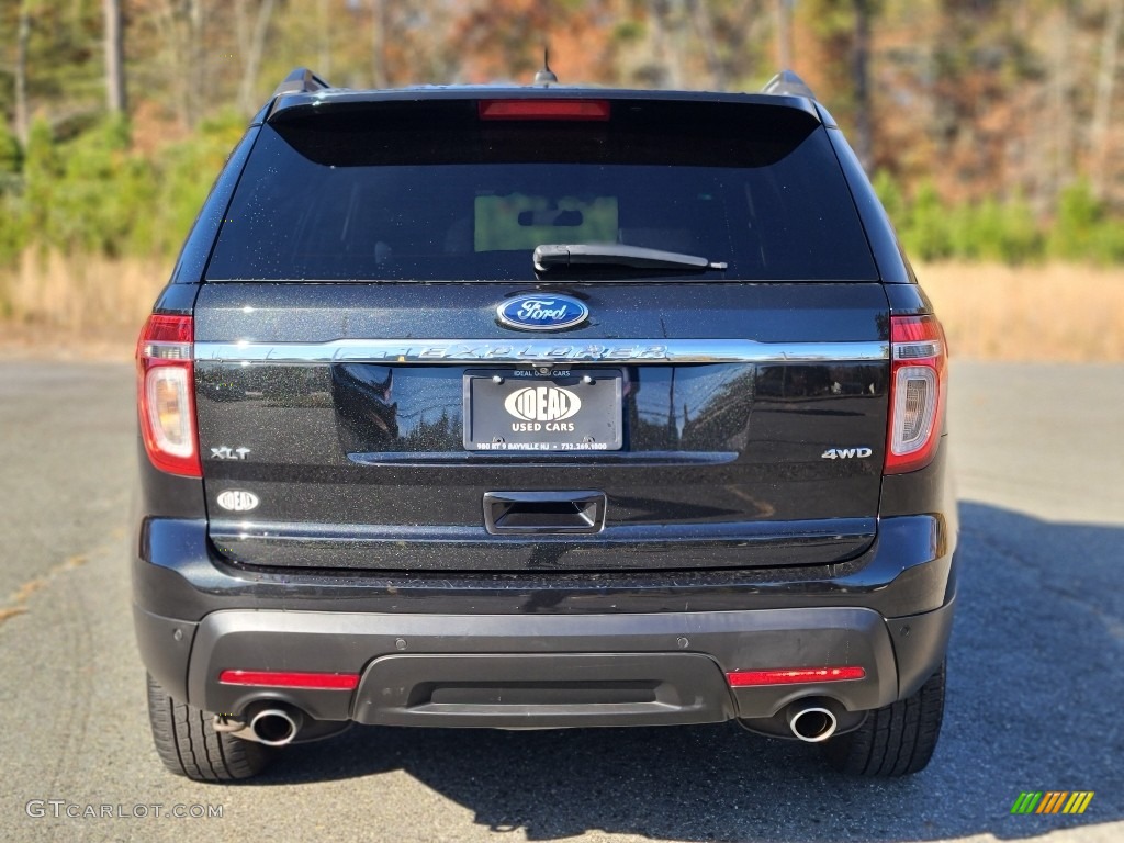 2015 Explorer XLT 4WD - Tuxedo Black / Charcoal Black photo #4