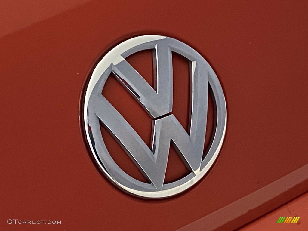 2016 Volkswagen Beetle 1.8T SE Marks and Logos Photo #143274991
