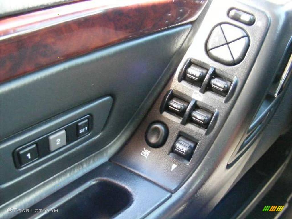 2003 Grand Cherokee Limited 4x4 - Stone White / Dark Slate Gray photo #24