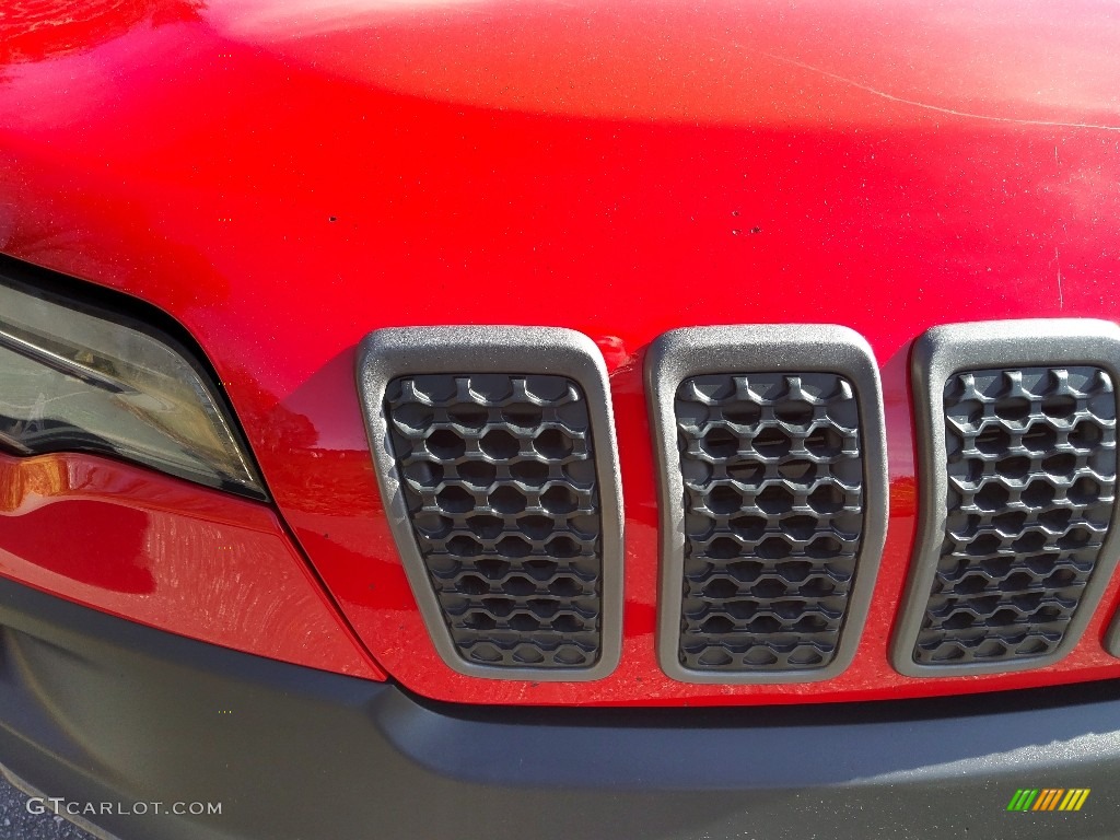2019 Cherokee Trailhawk 4x4 - Firecracker Red / Black photo #6