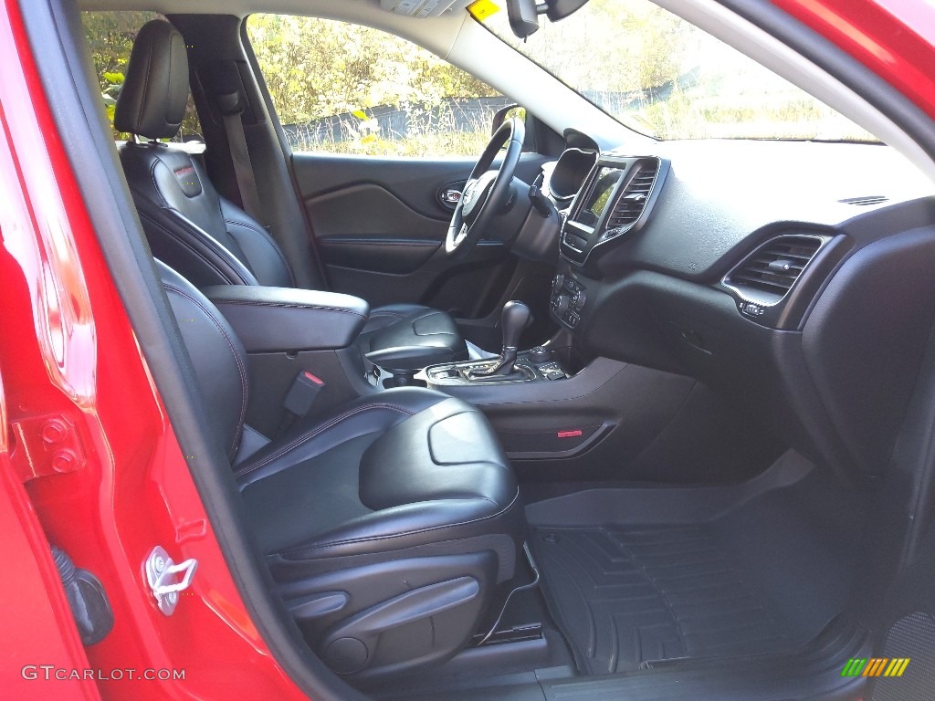 2019 Cherokee Trailhawk 4x4 - Firecracker Red / Black photo #19