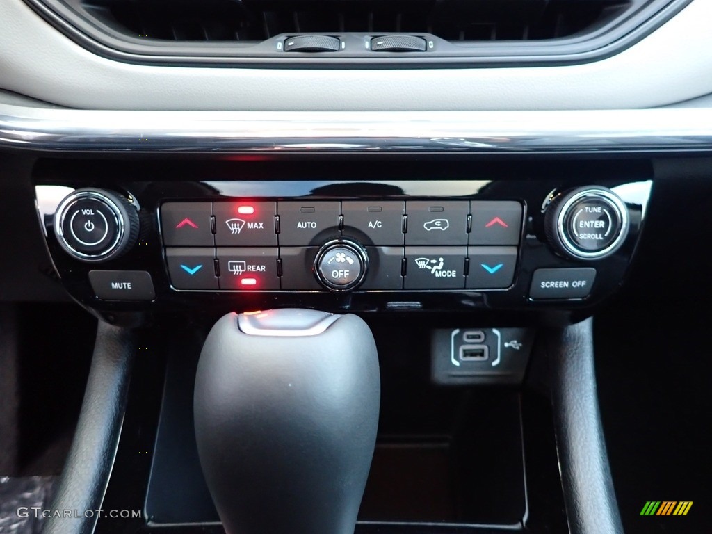 2022 Jeep Compass Limited 4x4 Controls Photo #143278625