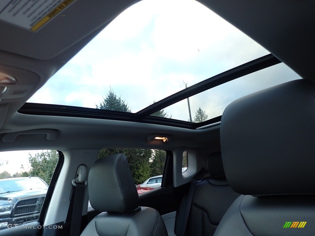 2022 Jeep Compass Limited 4x4 Sunroof Photo #143278646