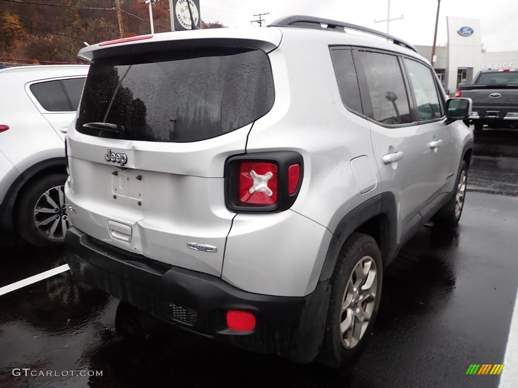 2018 Renegade Latitude 4x4 - Glacier Metallic / Black photo #2