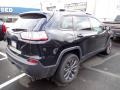 Diamond Black Crystal Pearl - Cherokee Latitude Lux 4x4 Photo No. 2