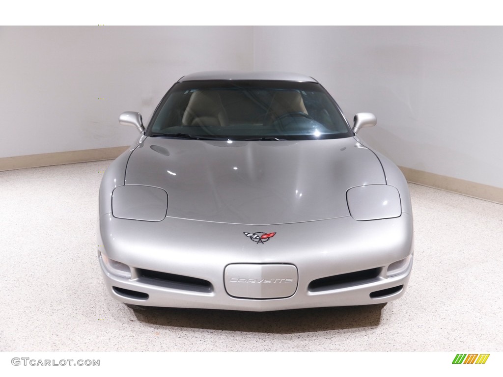 2000 Corvette Coupe - Sebring Silver Metallic / Light Oak photo #2